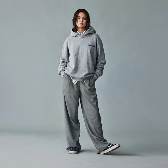 WE-AR4 Logo Hoodie in Grey - Picture 1 of 12